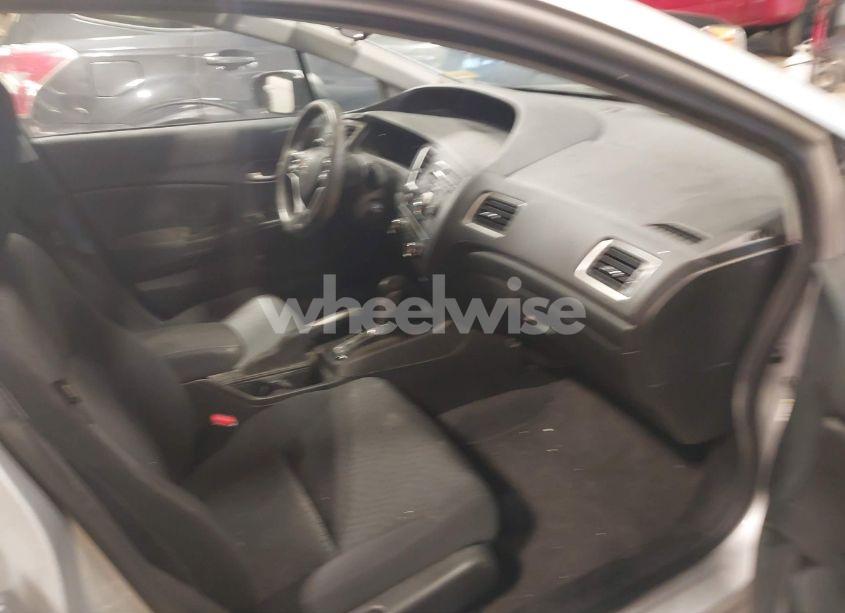 Photo 5 of 2015 Honda Civic LX (VIN 19XFB2F55FE066210)