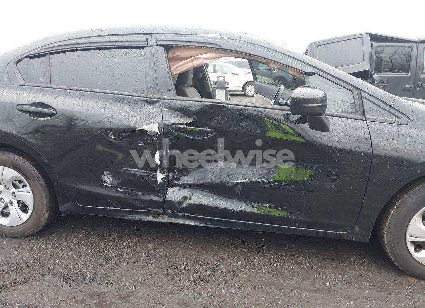 Photo 6 of 2015 Honda Civic LX (VIN 19XFB2F55FE214467)