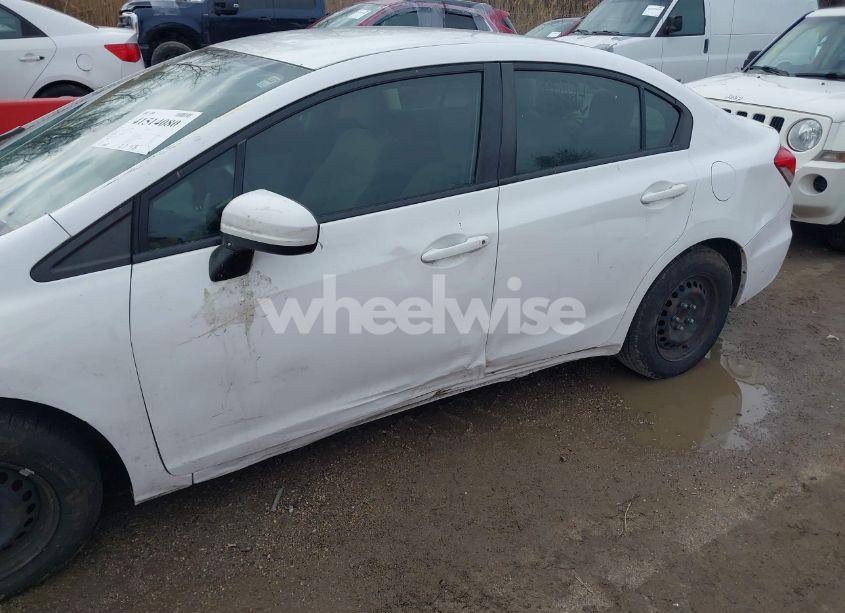 Photo 16 of 2015 Honda Civic LX (VIN 19XFB2F55FE216431)