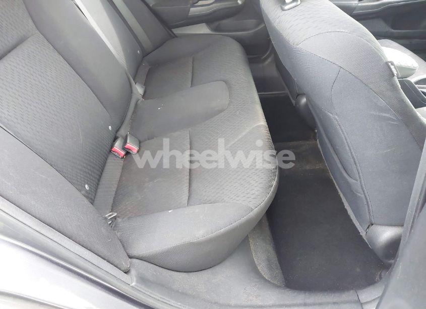 Photo 8 of 2015 Honda Civic LX (VIN 19XFB2F55FE281697)