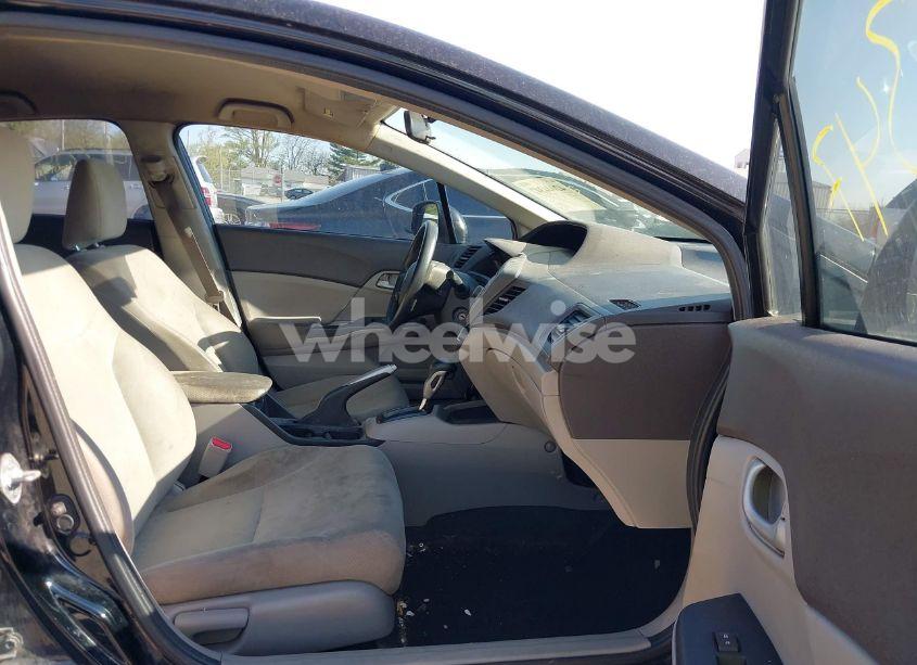 Photo 5 of 2012 Honda Civic LX (VIN 19XFB2F56CE037357)