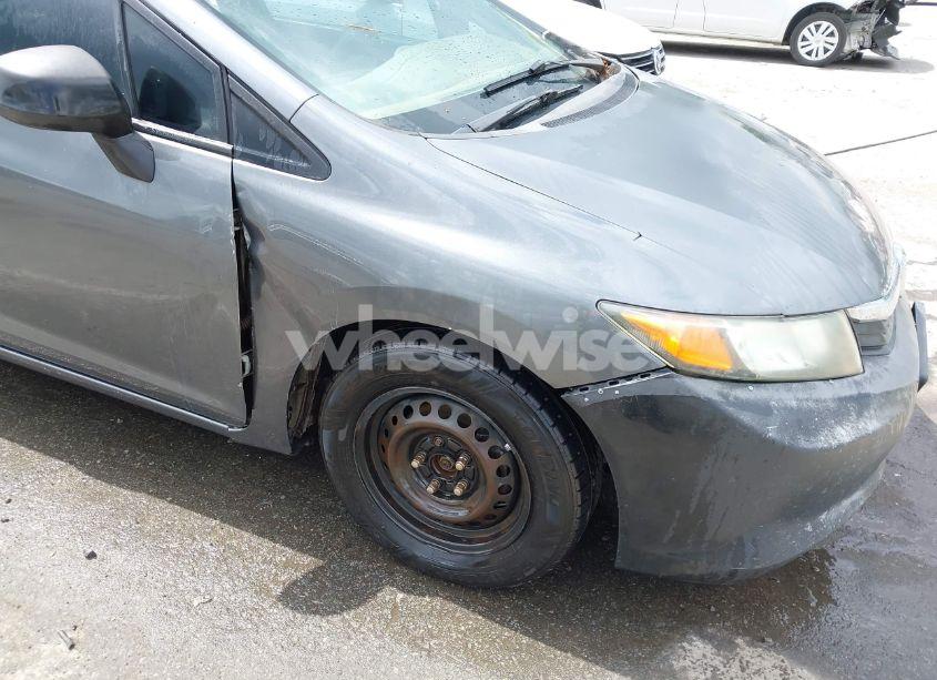 Photo 6 of 2012 Honda Civic LX (VIN 19XFB2F56CE045295)