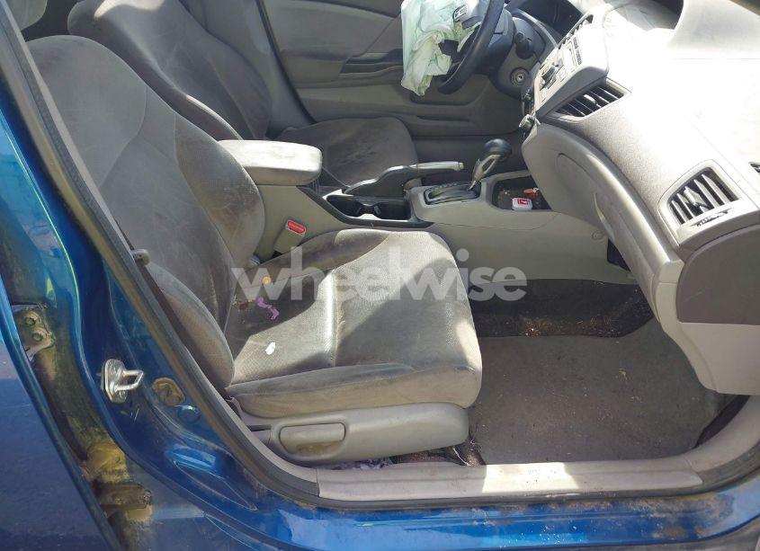 Photo 5 of 2012 Honda Civic LX (VIN 19XFB2F56CE075915)