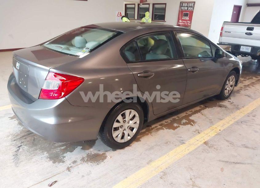 Photo 4 of 2012 Honda Civic LX (VIN 19XFB2F56CE370660)