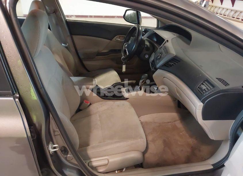 Photo 5 of 2012 Honda Civic LX (VIN 19XFB2F56CE370660)