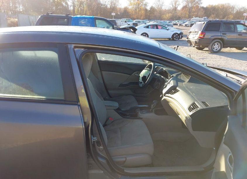 Photo 5 of 2012 Honda Civic LX (VIN 19XFB2F56CE378144)