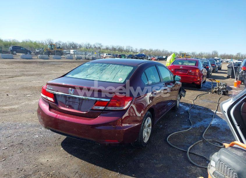 Photo 4 of 2013 Honda Civic LX (VIN 19XFB2F56DE014582)