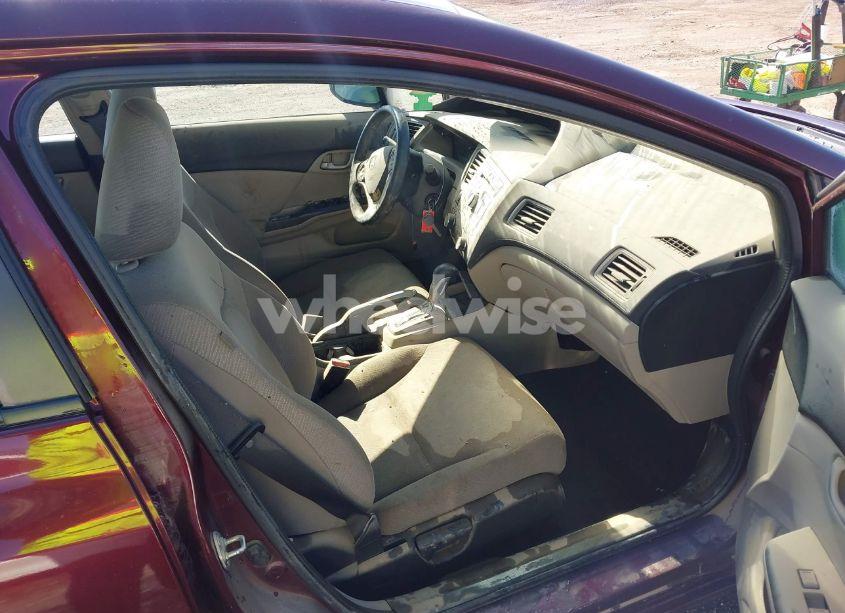 Photo 5 of 2013 Honda Civic LX (VIN 19XFB2F56DE014582)