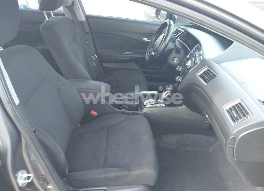 Photo 5 of 2013 Honda Civic LX (VIN 19XFB2F56DE036694)