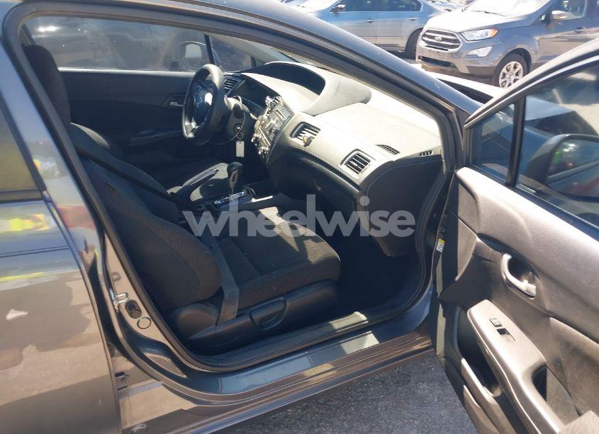 Photo 5 of 2013 Honda Civic LX (VIN 19XFB2F56DE085510)