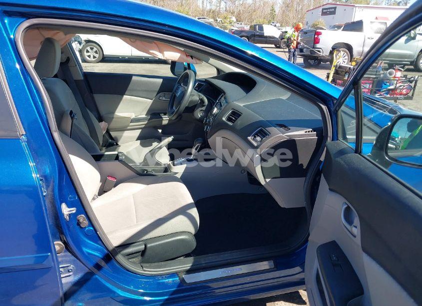 Photo 5 of 2013 Honda Civic LX (VIN 19XFB2F56DE087614)