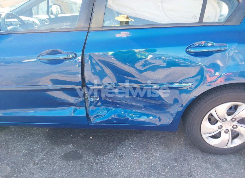 Photo 6 of 2013 Honda Civic LX (VIN 19XFB2F56DE087614)