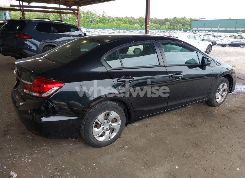 Photo 4 of 2013 Honda Civic LX (VIN 19XFB2F56DE216371)
