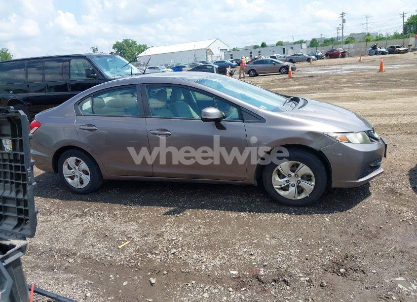 Photo 13 of 2013 Honda Civic LX (VIN 19XFB2F56DE292334)