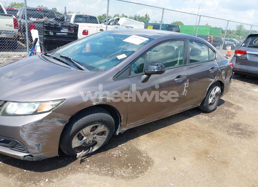 Photo 6 of 2013 Honda Civic LX (VIN 19XFB2F56DE292334)