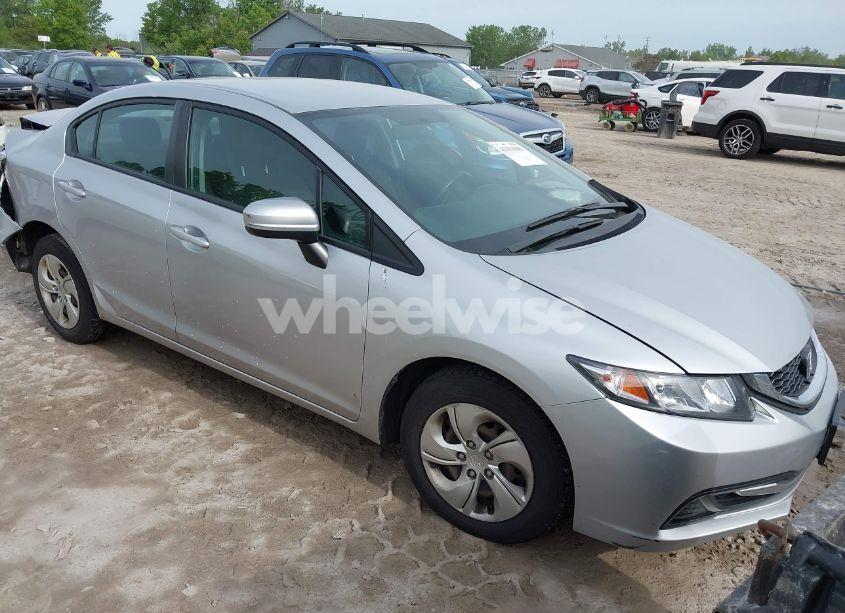 2014 Honda Civic LX (VIN 19XFB2F56EE000098) main photo