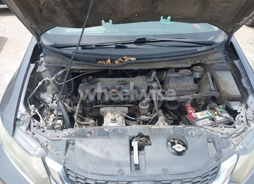 Photo 10 of 2014 Honda Civic LX (VIN 19XFB2F56EE008492)