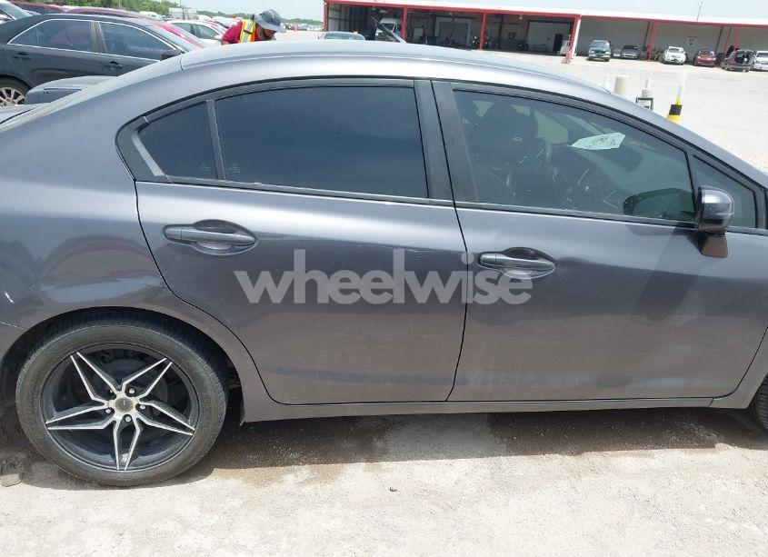 Photo 13 of 2014 Honda Civic LX (VIN 19XFB2F56EE008492)