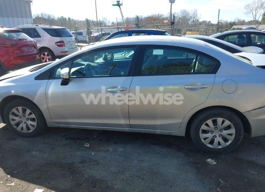 Photo 14 of 2014 Honda Civic LX (VIN 19XFB2F56EE010288)