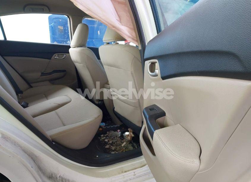 Photo 8 of 2014 Honda Civic LX (VIN 19XFB2F56EE025437)