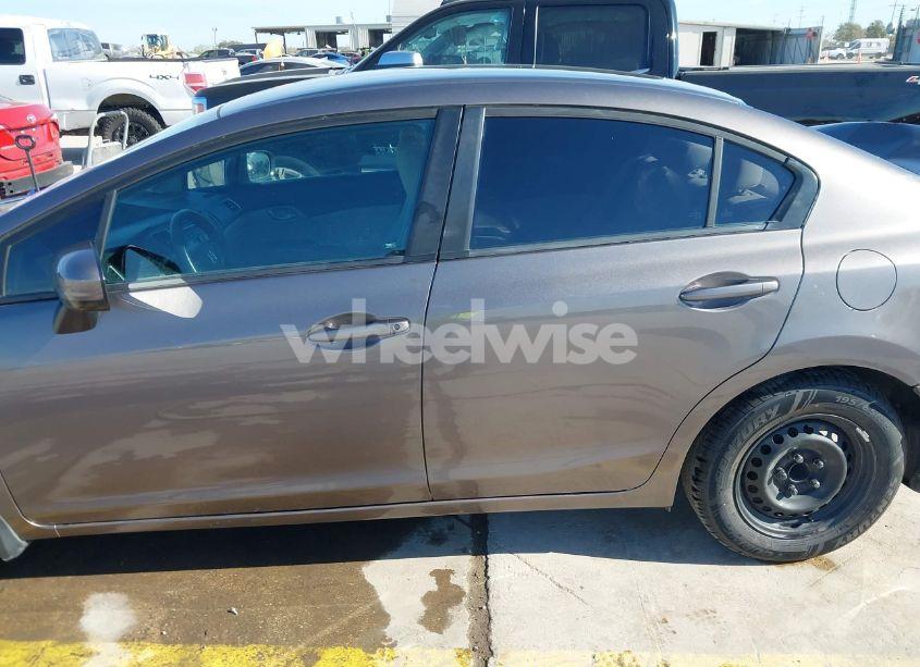 Photo 14 of 2014 Honda Civic LX (VIN 19XFB2F56EE045543)