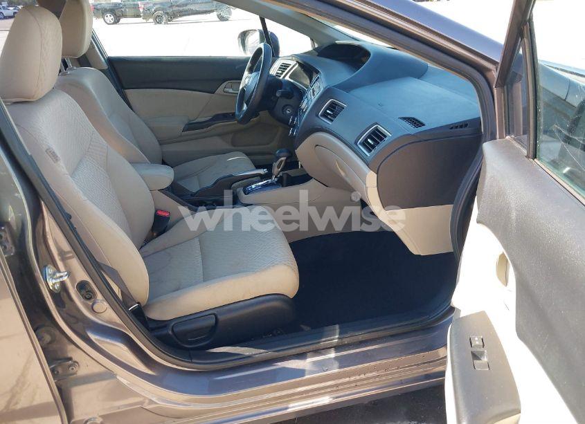 Photo 5 of 2014 Honda Civic LX (VIN 19XFB2F56EE045543)