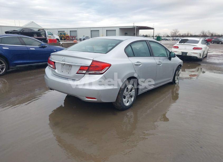 Photo 4 of 2014 Honda Civic LX (VIN 19XFB2F56EE077294)