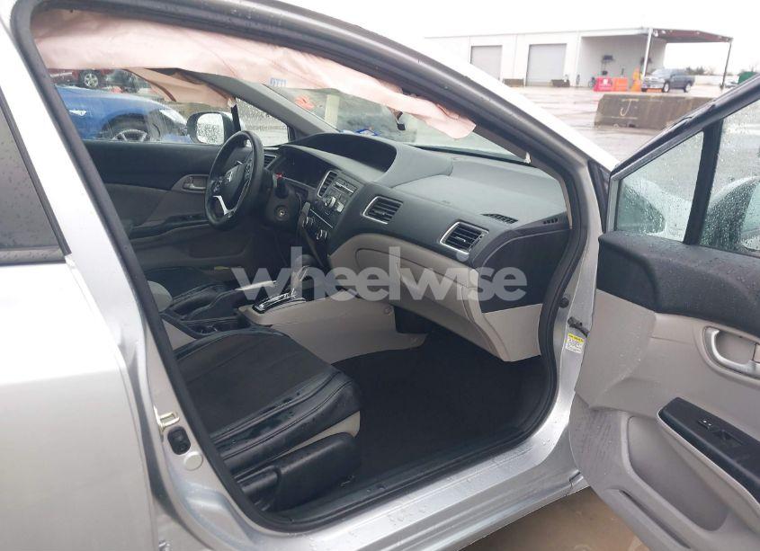 Photo 5 of 2014 Honda Civic LX (VIN 19XFB2F56EE077294)