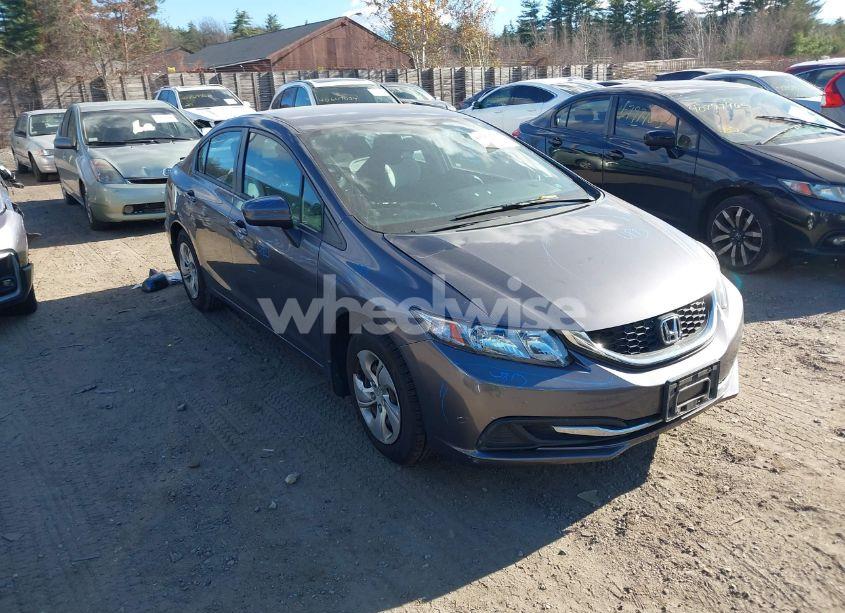 2015 Honda Civic LX (VIN 19XFB2F56FE027349) main photo