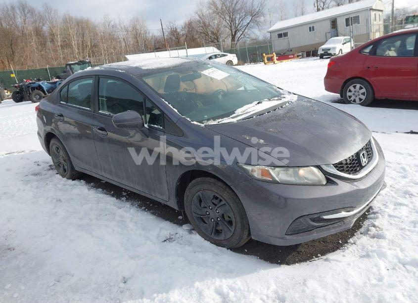 2015 Honda Civic LX (VIN 19XFB2F56FE071786) main photo