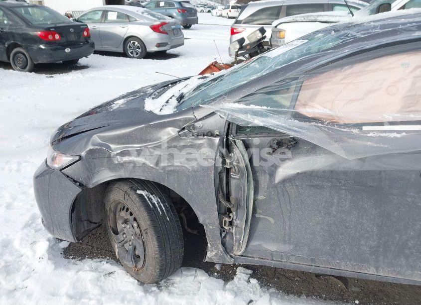 Photo 6 of 2015 Honda Civic LX (VIN 19XFB2F56FE071786)