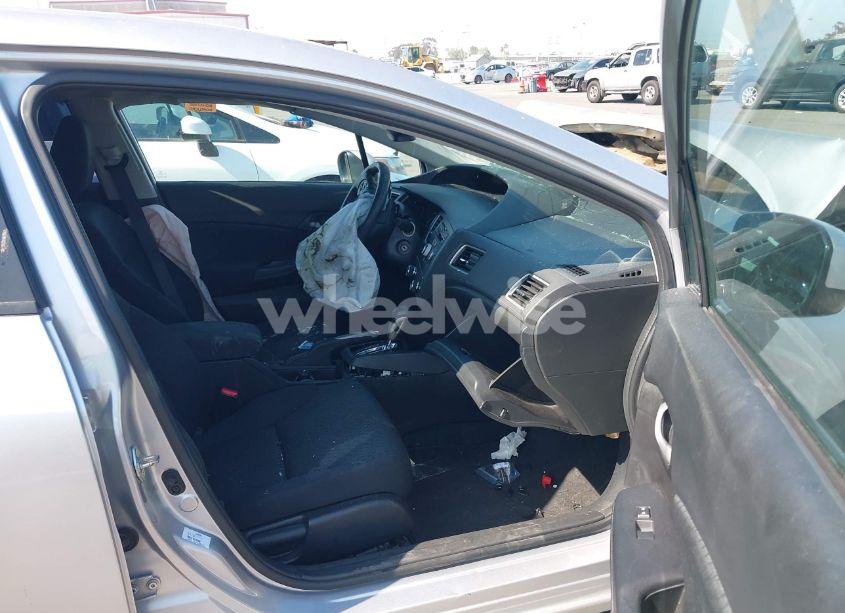 Photo 5 of 2015 Honda Civic LX (VIN 19XFB2F56FE205910)