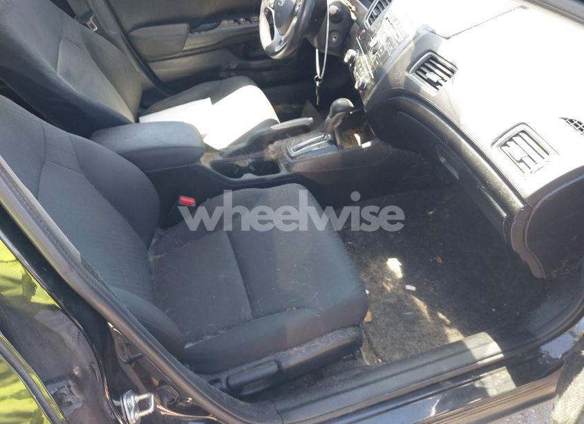 Photo 5 of 2015 Honda Civic LX (VIN 19XFB2F56FE222027)