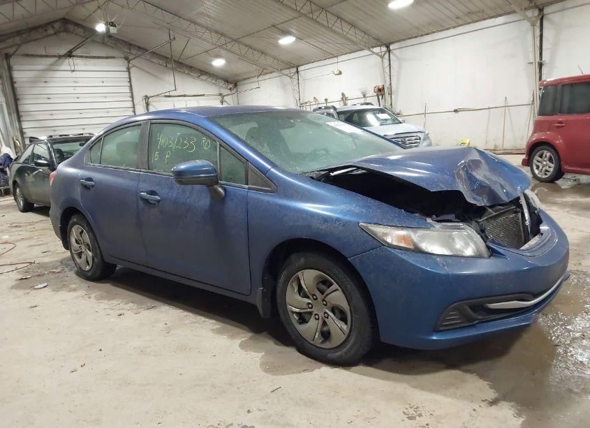 2015 Honda Civic LX (VIN 19XFB2F56FE232315) main photo
