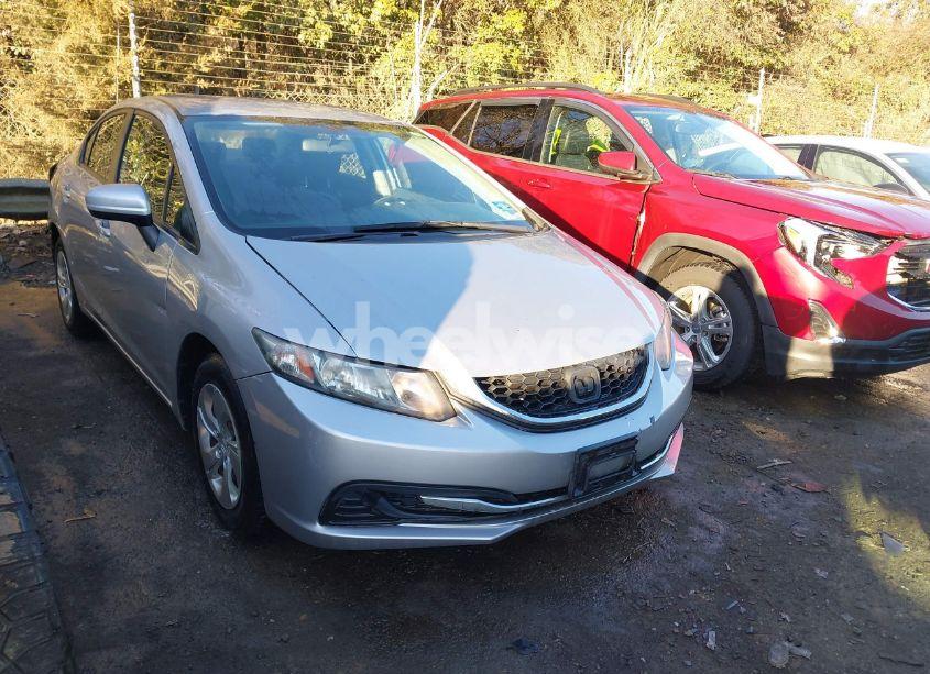 2015 Honda Civic LX (VIN 19XFB2F56FE273138) main photo