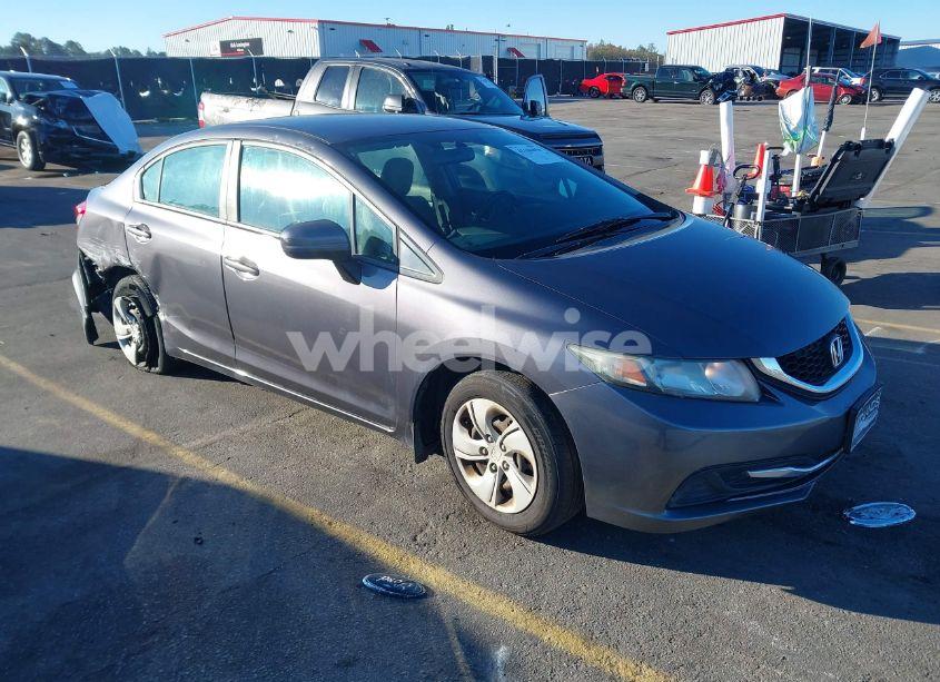 2015 Honda Civic LX (VIN 19XFB2F56FE283605) main photo