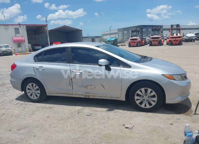 Photo 13 of 2012 Honda Civic LX (VIN 19XFB2F57CE017652)