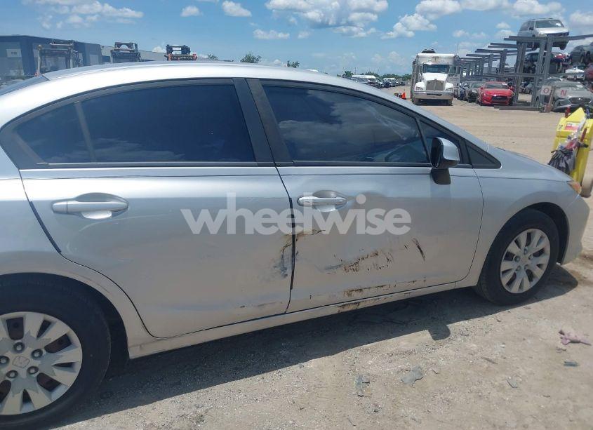 Photo 6 of 2012 Honda Civic LX (VIN 19XFB2F57CE017652)