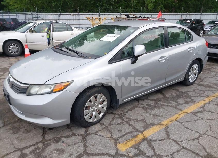 Photo 2 of 2012 Honda Civic LX (VIN 19XFB2F57CE030935)