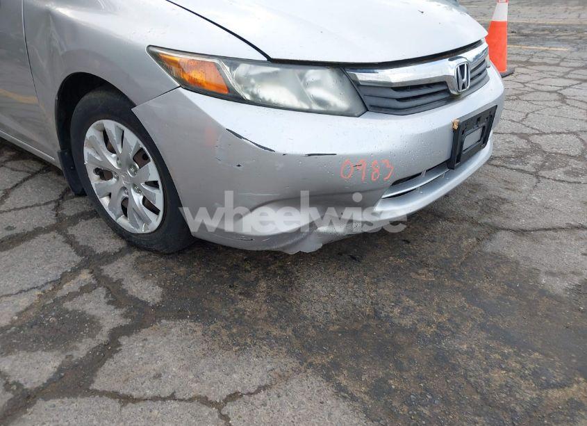 Photo 6 of 2012 Honda Civic LX (VIN 19XFB2F57CE030935)