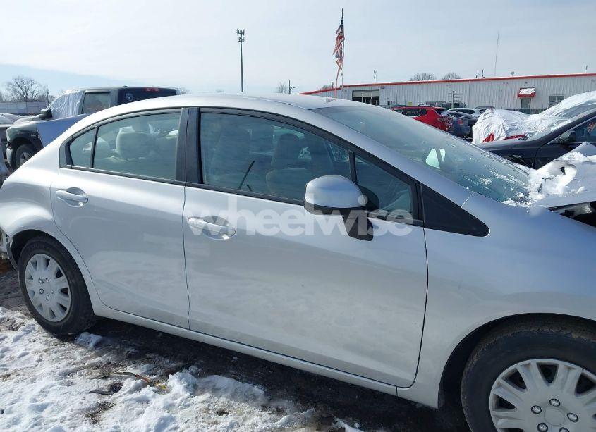 Photo 14 of 2012 Honda Civic LX (VIN 19XFB2F57CE032815)