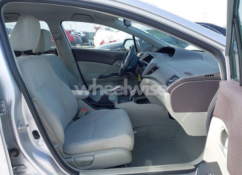 Photo 5 of 2012 Honda Civic LX (VIN 19XFB2F57CE032815)