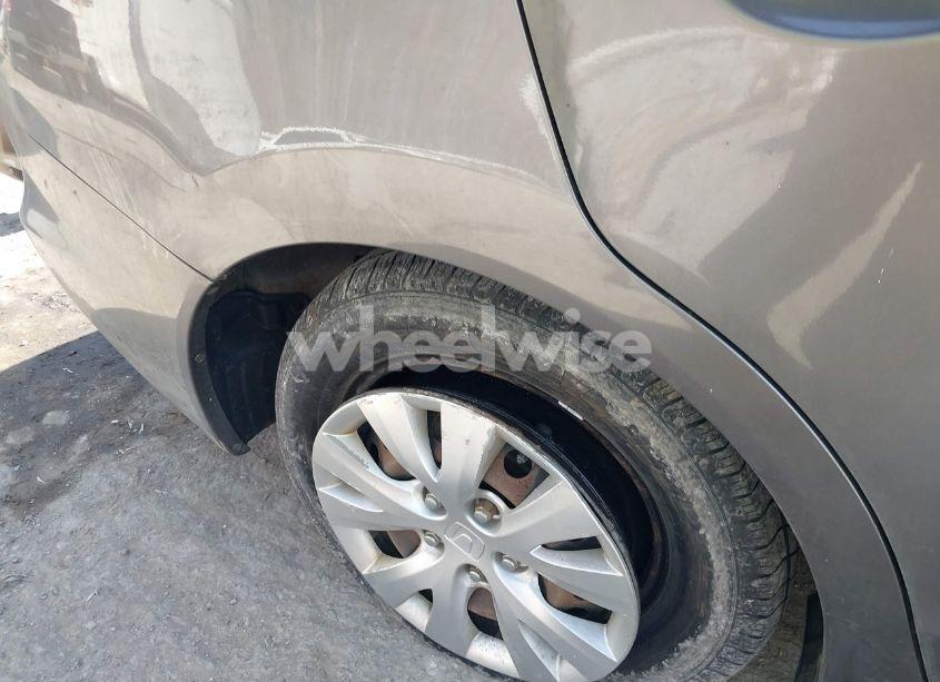 Photo 16 of 2012 Honda Civic LX (VIN 19XFB2F57CE069010)