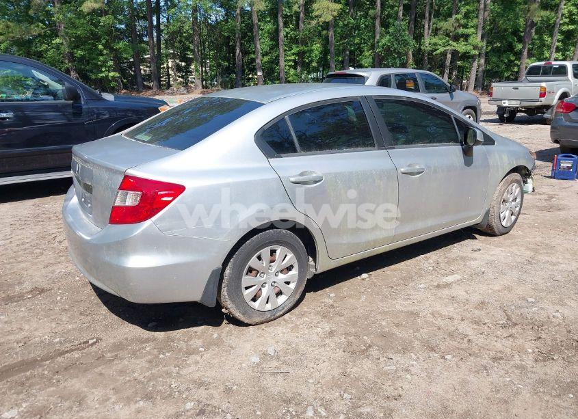 Photo 4 of 2012 Honda Civic LX (VIN 19XFB2F57CE081626)