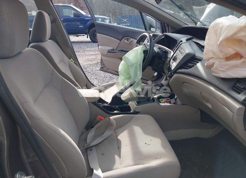 Photo 5 of 2012 Honda Civic SDN LX (VIN 19XFB2F57CE100532)