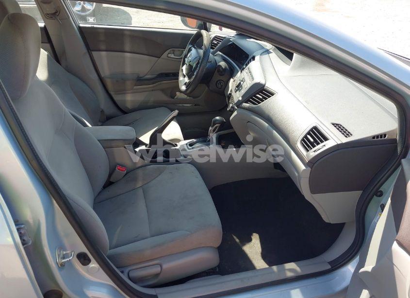 Photo 5 of 2012 Honda Civic LX (VIN 19XFB2F57CE365371)