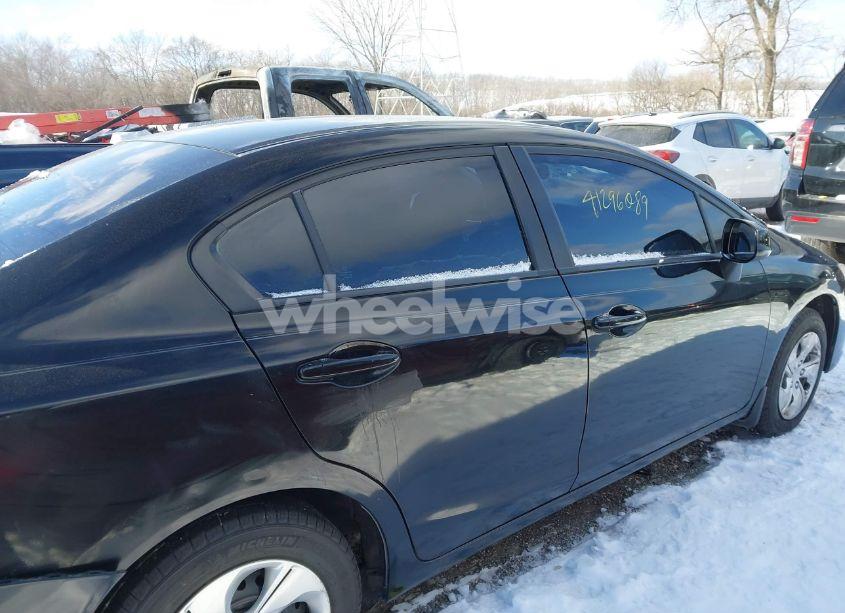 Photo 13 of 2013 Honda Civic LX (VIN 19XFB2F57DE005146)