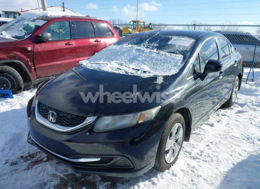 Photo 2 of 2013 Honda Civic LX (VIN 19XFB2F57DE005146)