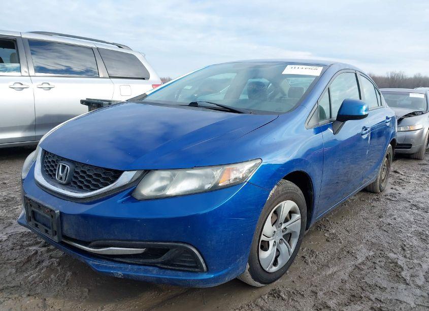 Photo 2 of 2013 Honda Civic LX (VIN 19XFB2F57DE005471)