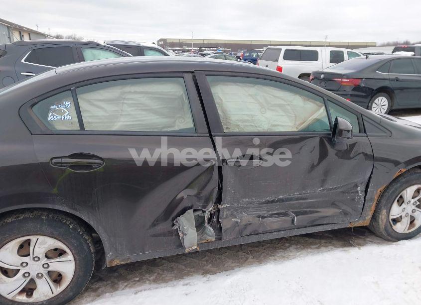 Photo 6 of 2013 Honda Civic LX (VIN 19XFB2F57DE017071)